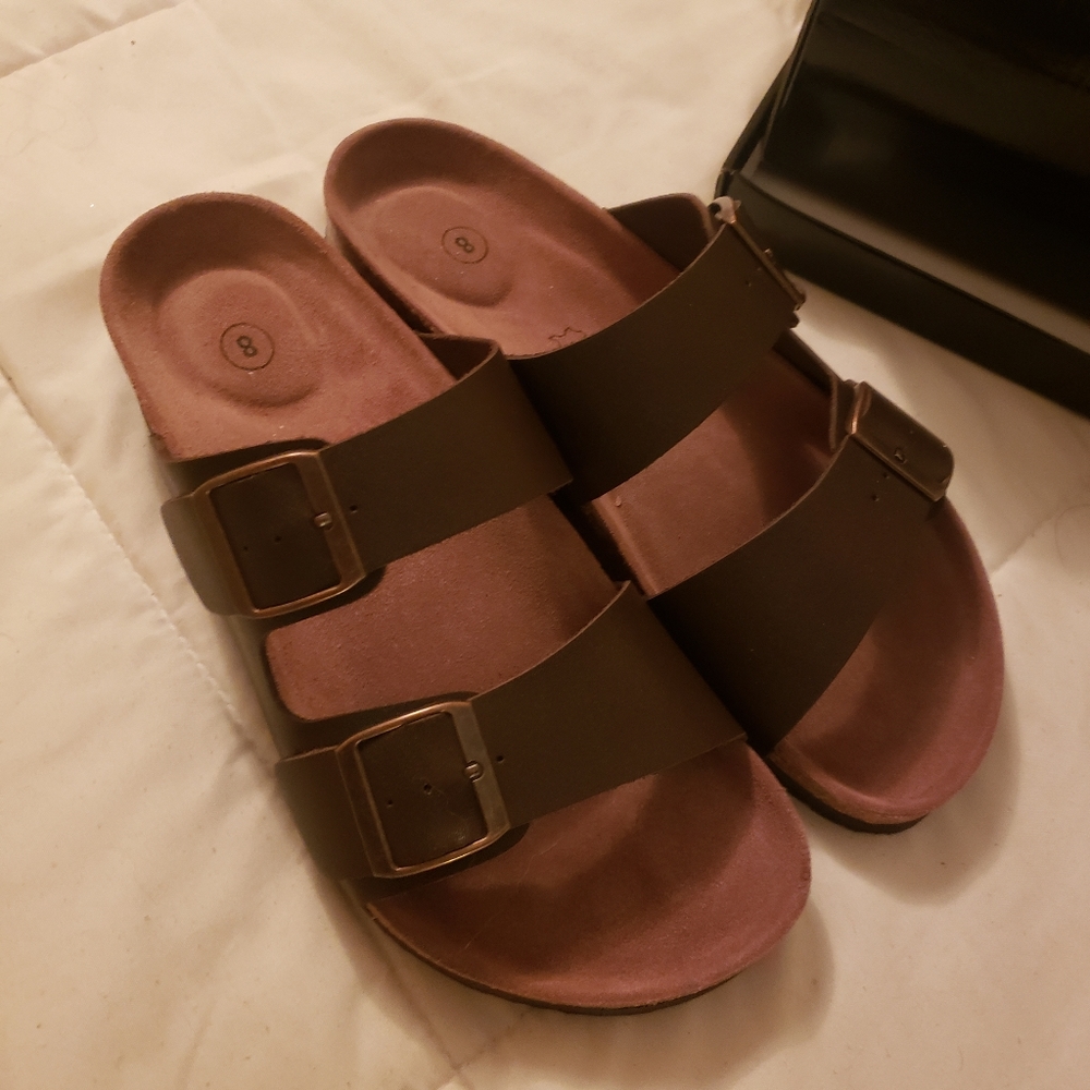 Ladies sandals, never worn, wrong size
